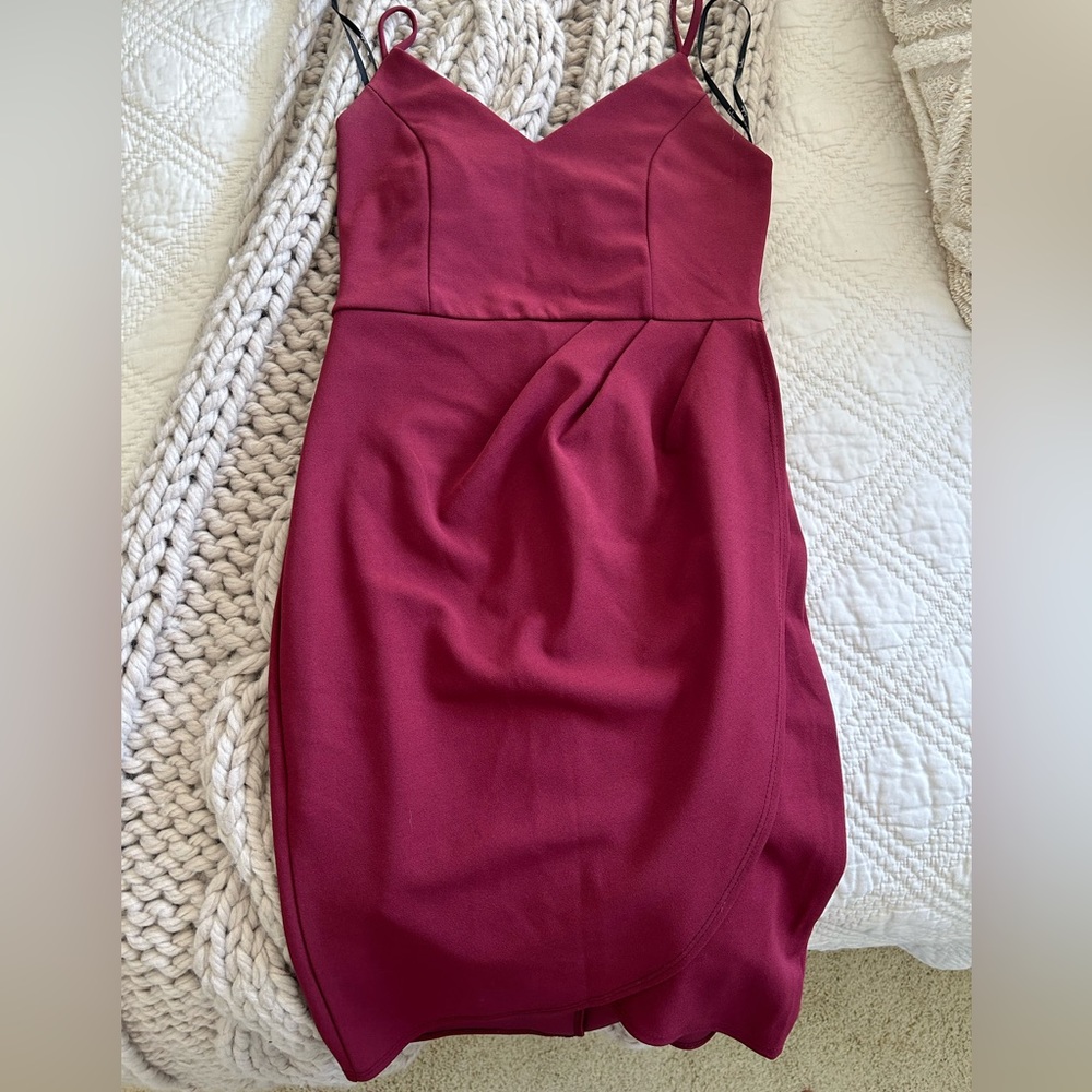 NWOT- Lulu’s- Forever Your Girl Wine Red Bodycon Dress- Size Small